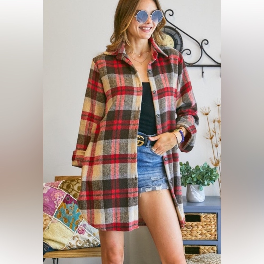 Lala brand long flannel shirt. Has pockets.